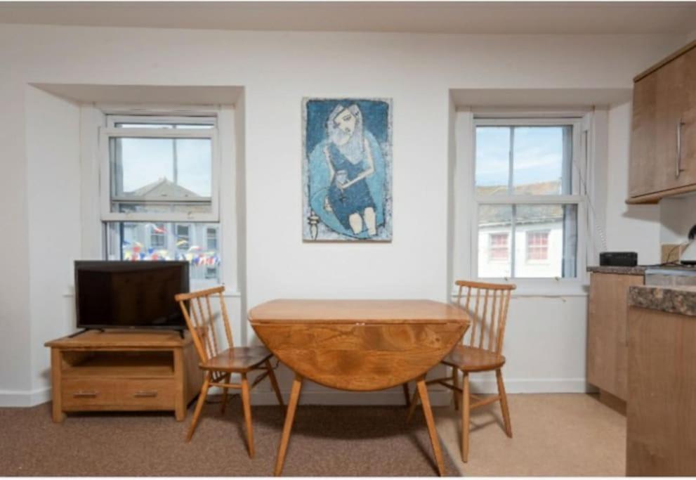 Beautiful And Bright !! Town/Harbour Apartment #2 Penzance Exterior photo