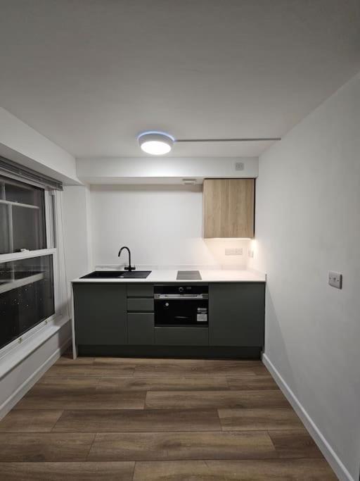 Beautiful And Bright !! Town/Harbour Apartment #2 Penzance Exterior photo